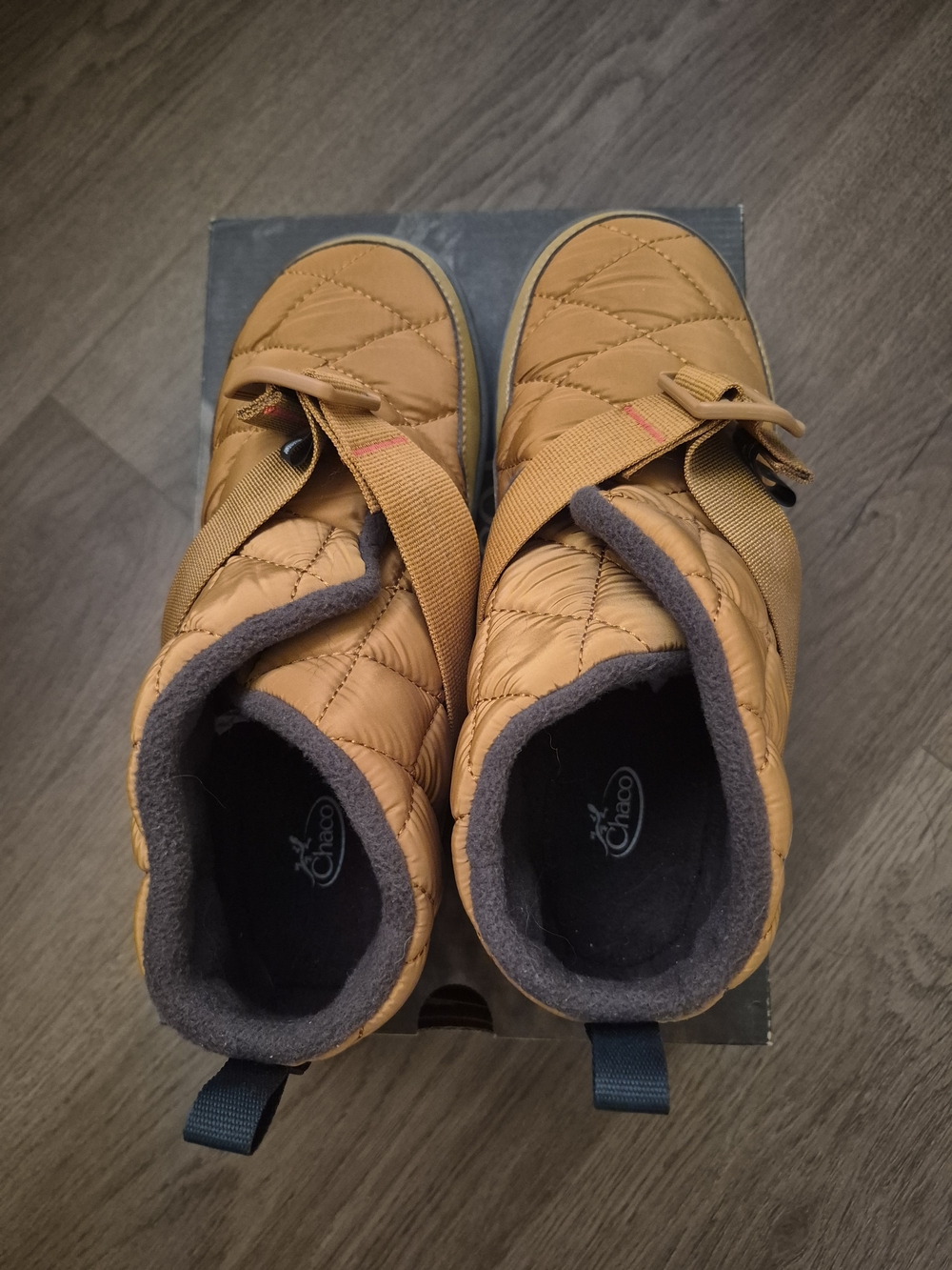 Chaco Quilted Slippe4s